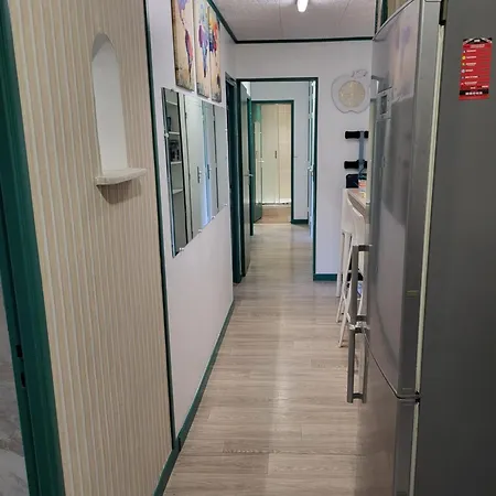 Private Room-3 In Hannana Apartment- 2 Min Walk To Tram 12 Min To Train Station 15 Min To Massena Place Nizza